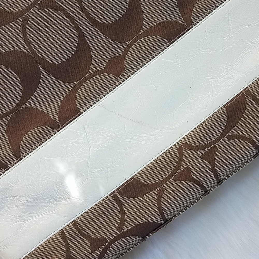 *COACH* Classic Large Tote Bag, White, Beige, Gold - Picture 5 of 8